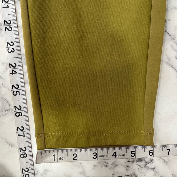 Athleta Headlands Hybrid Cargo Tights High Rise in Tapestry Gold Plus Size 22 - Picture 11 of 14